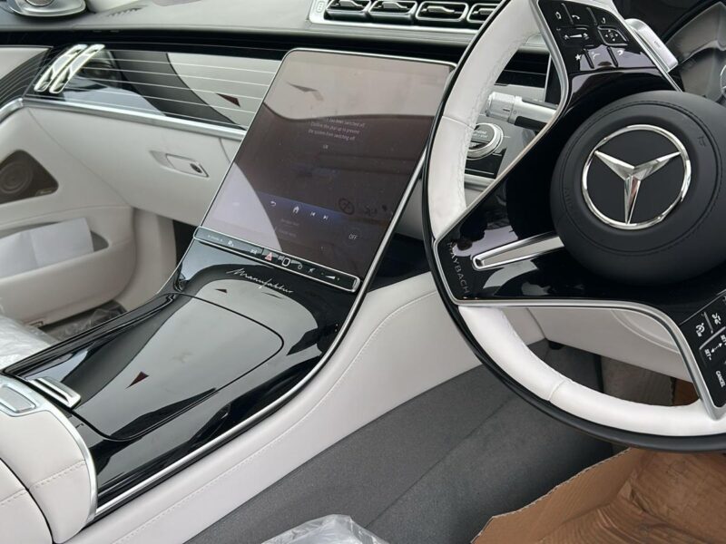 2025 Mercedes-Maybach S 680 Maybach First Class